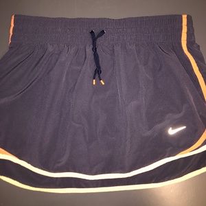 Nike dri fit skirt size Medium